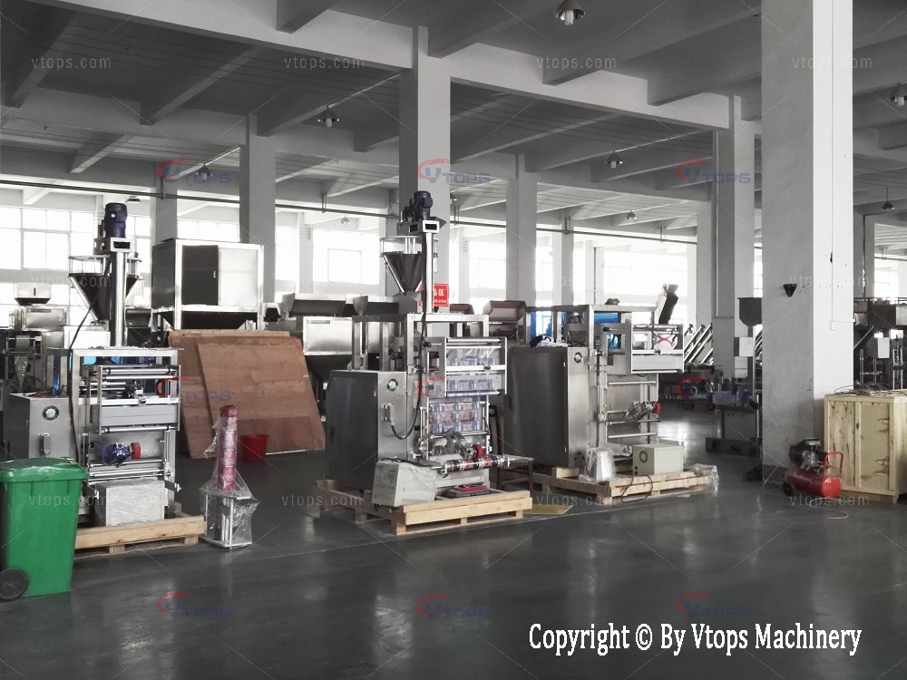 Vtops 수직 형태 채우기 씰링 기계의 공장 쇼